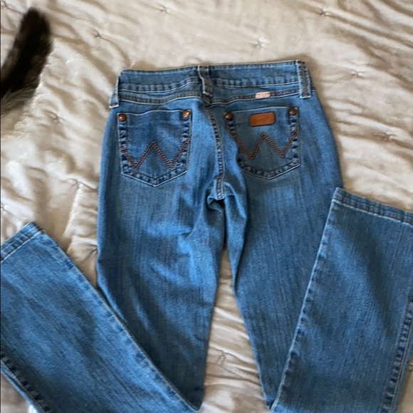 Authentic Wranglers Blue Jeans. - Picture 4 of 6